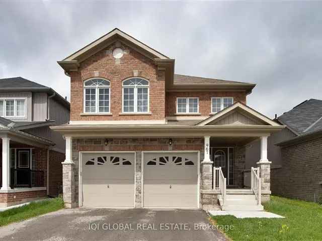 4 Bedroom 2 Story Home in Listowel - Huge Backyard - Double Garage