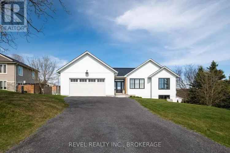 Custom Bungalow near Napanee River 3 Bed 2 Bath