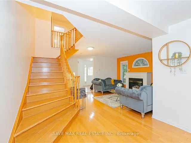 Beautiful Semi Detached House in Mississauga