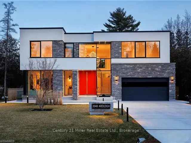 House For Sale in Oakville, Ontario