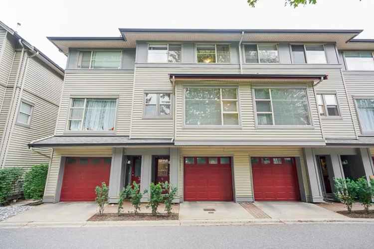 A $750,000.00 Townhouse with 3 bedrooms in Cloverdale BC, Cloverdale