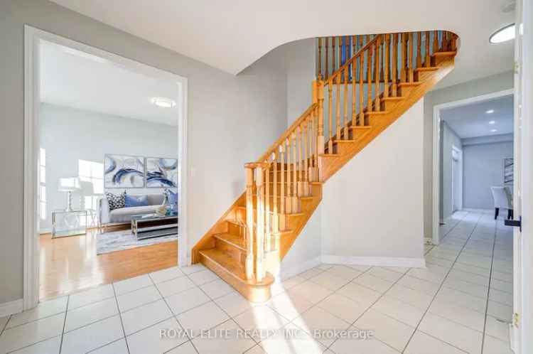 House For Sale in 34, Murison Drive, Markham, Ontario