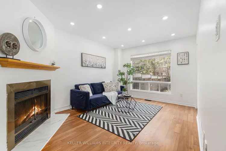 Barrhaven End-Unit Townhome 3 Bed 2.5 Bath Renovated Kitchen