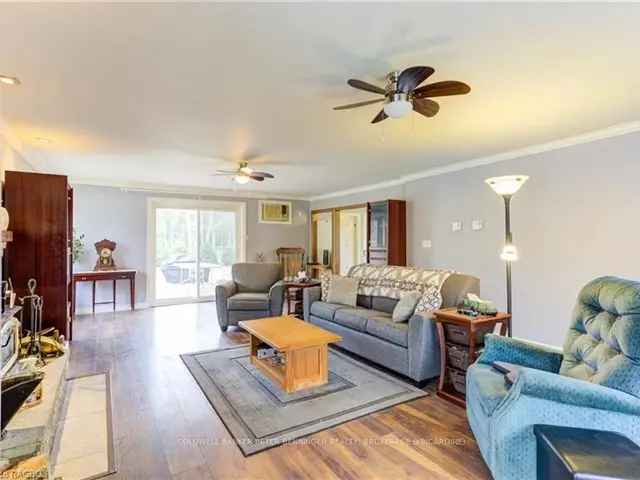 Lake Huron Bungalow: 2 Bed, 1.5 Bath, Double Garage