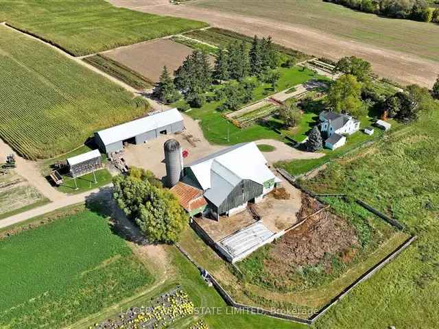 122.4-Acre Farmhouse Minutes to Waterloo