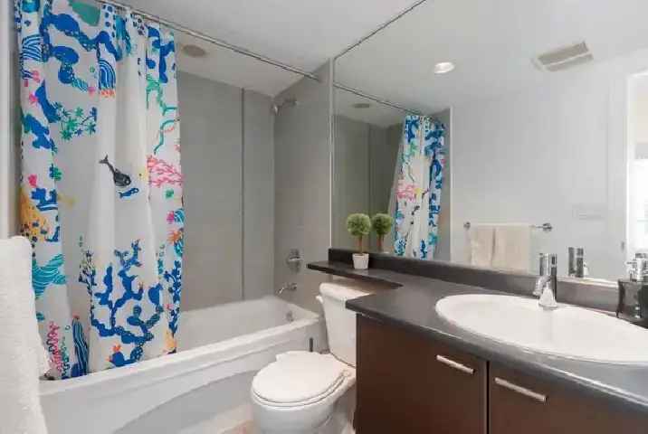 2 Bed 2 Bath with Large office/Den Condo for RENT