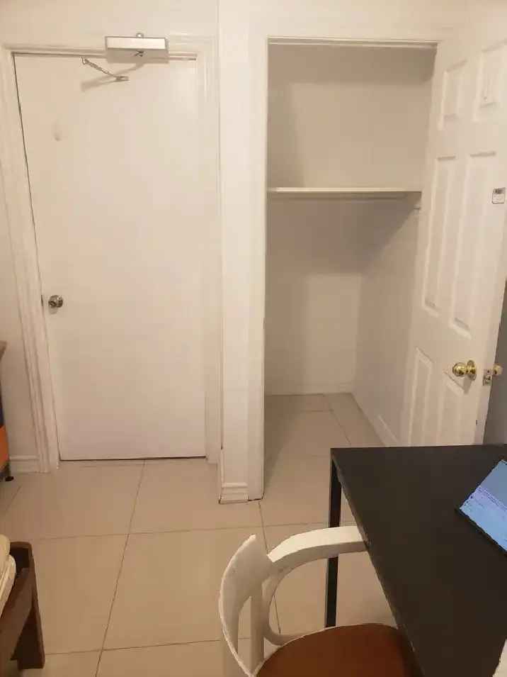 Furnished Basement Room Near York University Private Bathroom