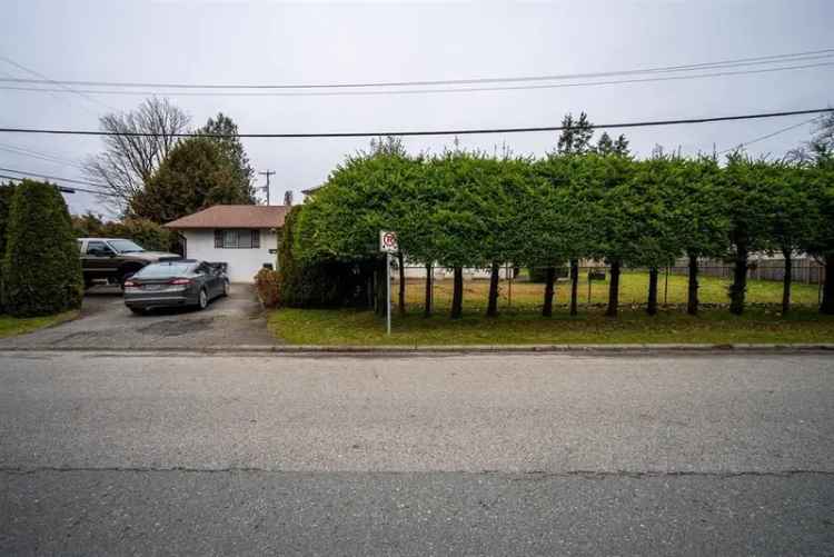 A $1,649,999.00 House/Single Family with 3 bedrooms in Central Abbotsford, Abbotsford