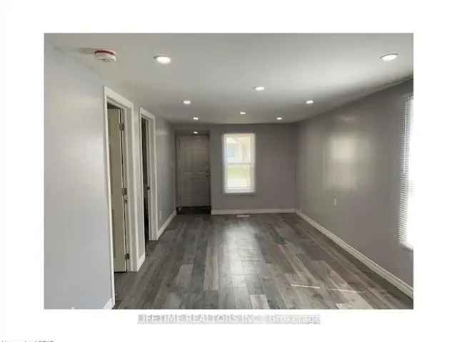 5 Bedroom House Near Downtown London - Newly Renovated