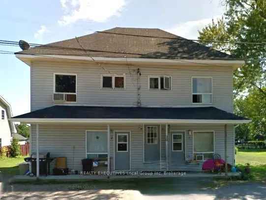 Legal 4 Plex 4 x 2 Bedroom Units Great Investment