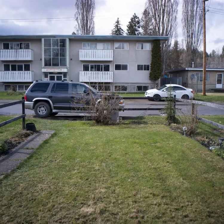 3 Bedroom Townhouse for Sale No Strata Fees Close to Amenities