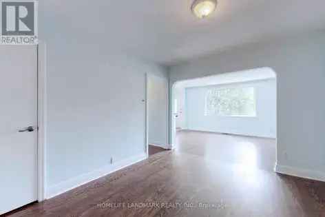 3 rooms apartment of 308 m² in Toronto