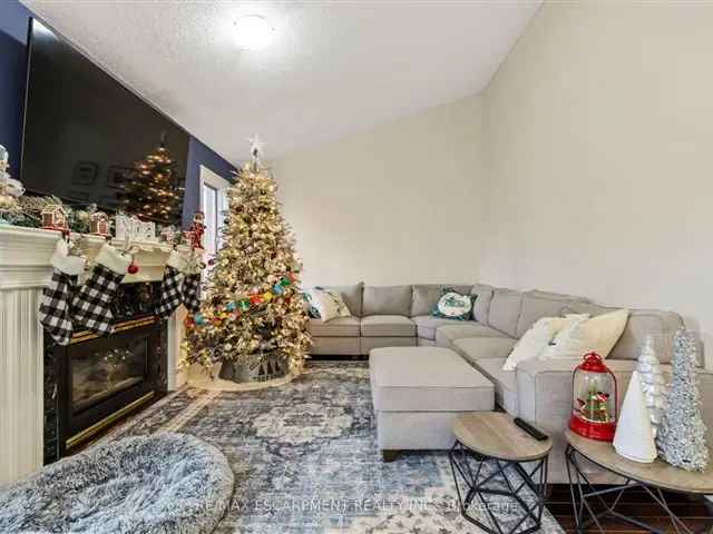 House For Sale in 76, Redfern Avenue, Hamilton, Ontario