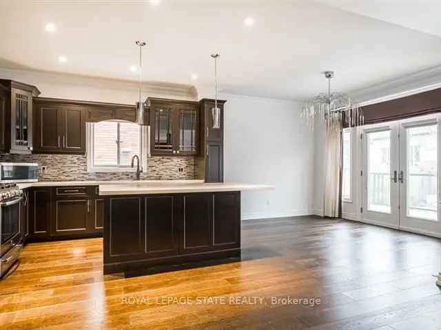 House For Sale in Hamilton, Ontario