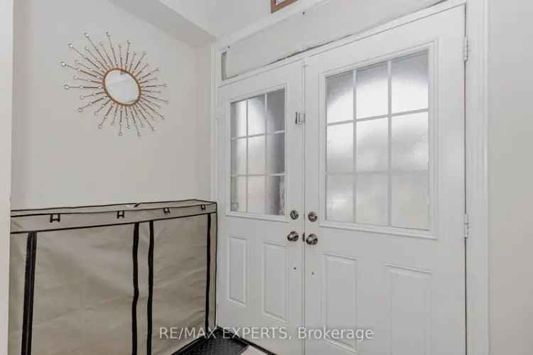Freehold Townhome 3 Beds 1810 Sq Ft Modern Kitchen