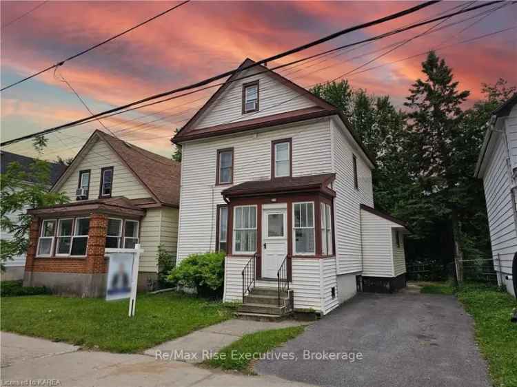 House For Sale in Kingston, Ontario