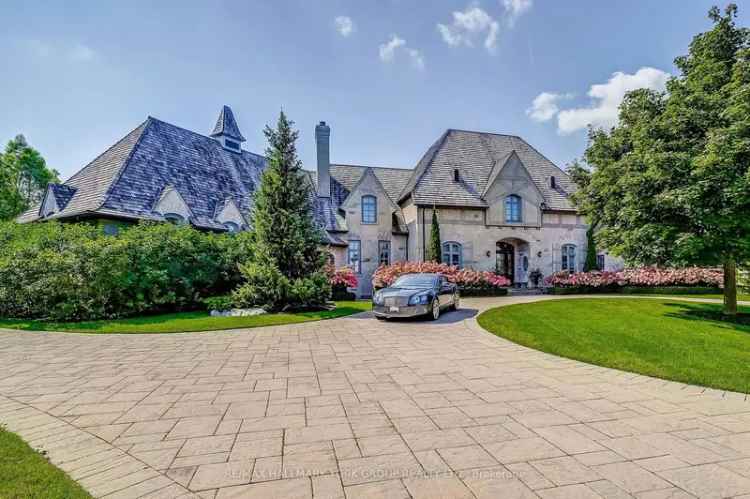 House For Sale in Aurora, Ontario