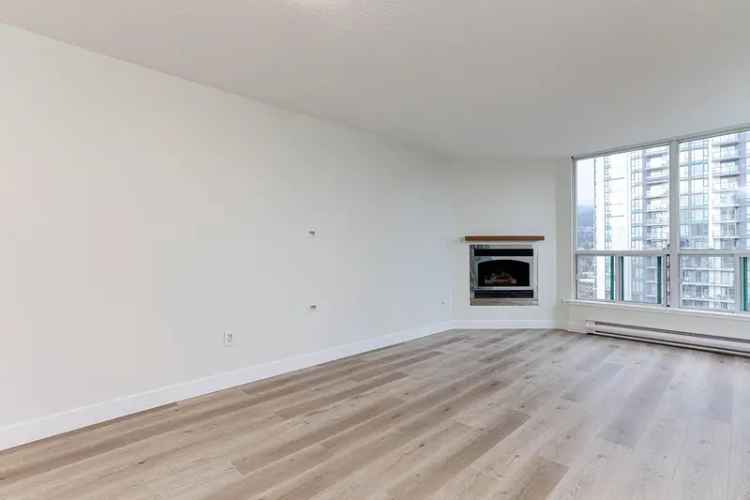 Spacious 1 Bedroom Condo in Coquitlam Near Henderson Place Mall