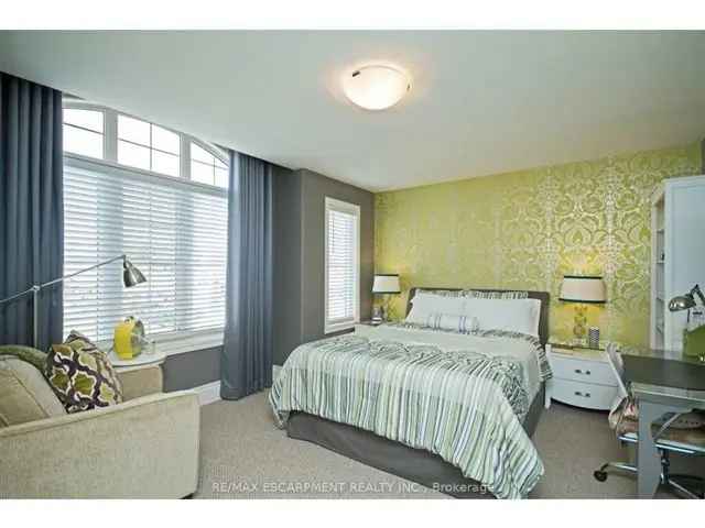 House For Sale in Niagara Falls, Ontario