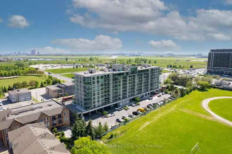 Rent Stunning 2 Bedroom Suite in Bathurst Manor with Balcony and Amenities