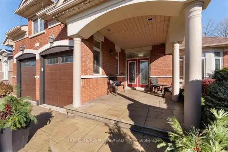 House For Sale in Brampton, Ontario