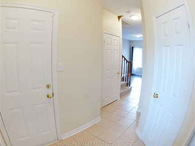 Townhouse For Rent in Barrie, Ontario