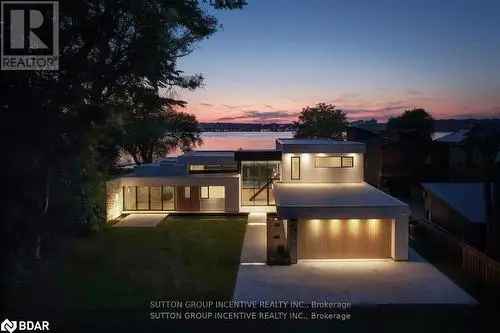 Luxury Waterfront Home in Barrie Ontario