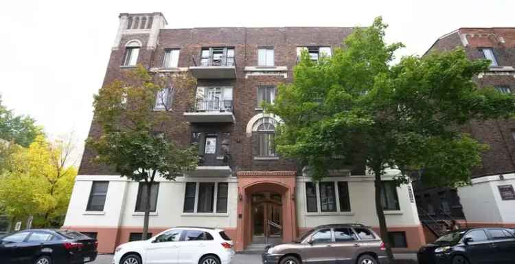 Montreal Pet-Friendly Apartments near Parks and Transit