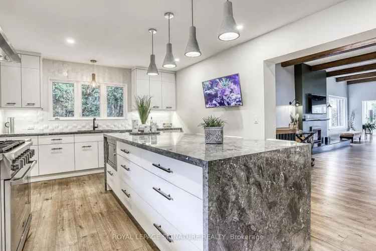 Luxury 3-Bed 3-Bath Home Backing Onto Park & Ravine