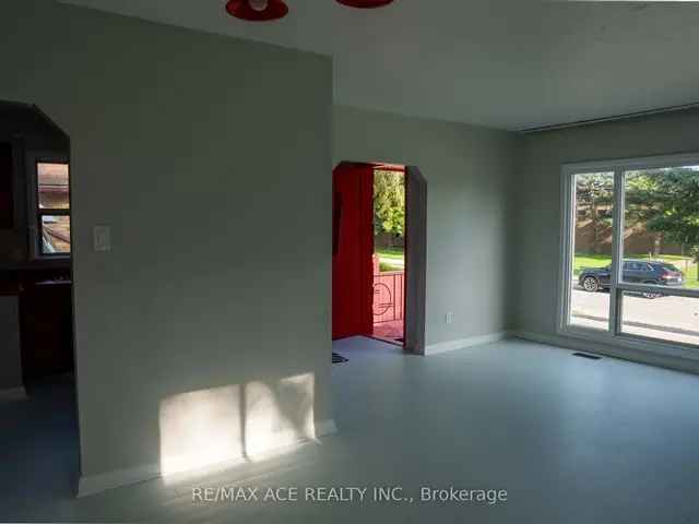 House For Sale in Toronto, Ontario