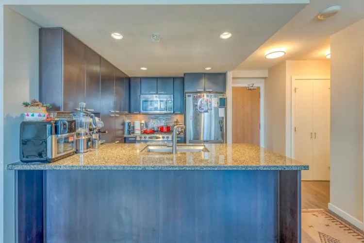 1 Bed + Den Condo in Affinity Burnaby - Brentwood Park
