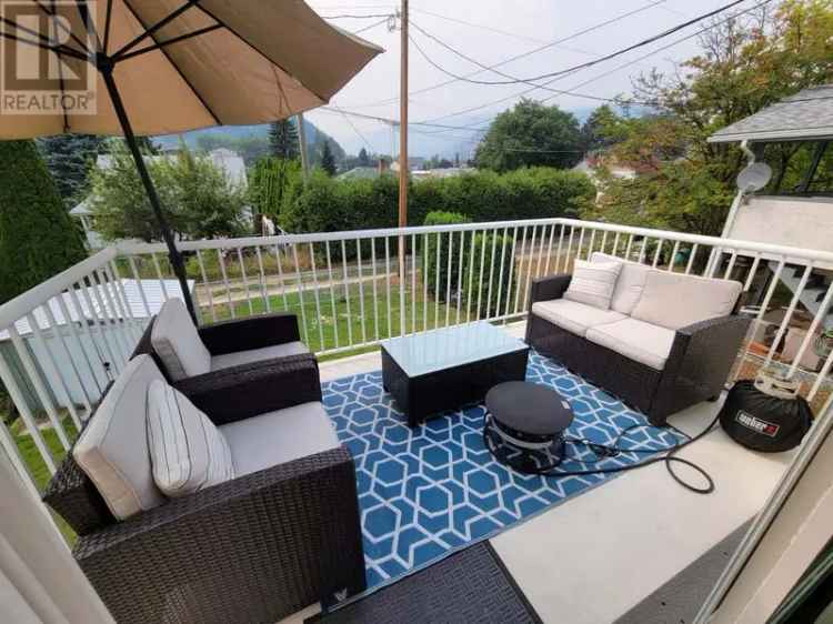 3 Bed 1.5 Bath Family Home Near Schools