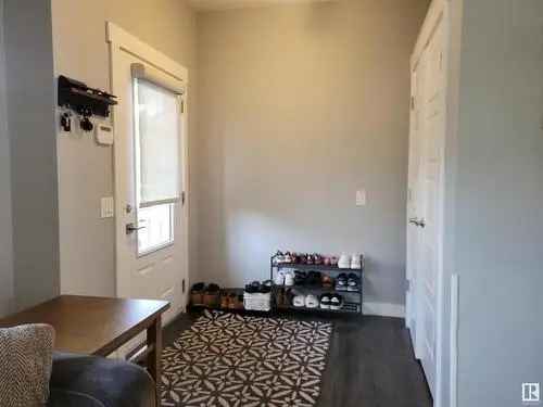 4 Bedroom Family Home in Paisley Edmonton