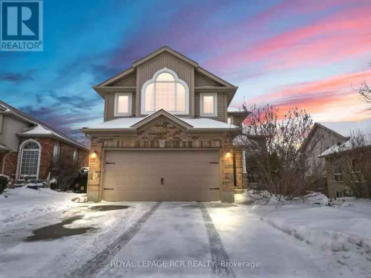 Family Home with Pool 4 Bedrooms Updated Kitchen