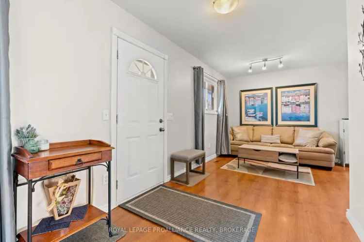 2+2 Bedroom Brick Bungalow in Henderson Place