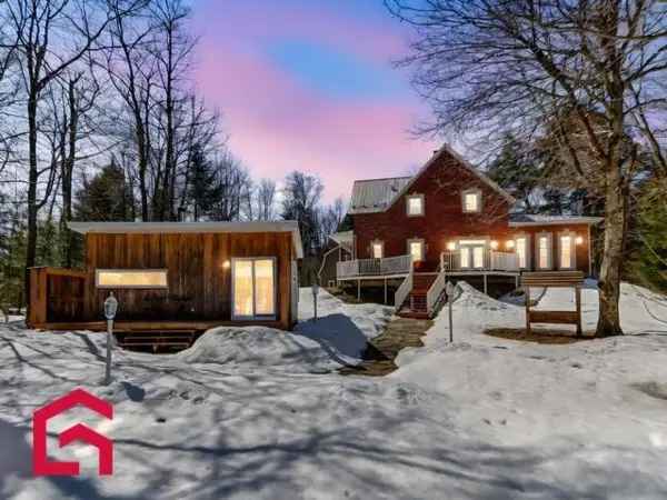 Secluded 4-Bedroom House with Private Pond