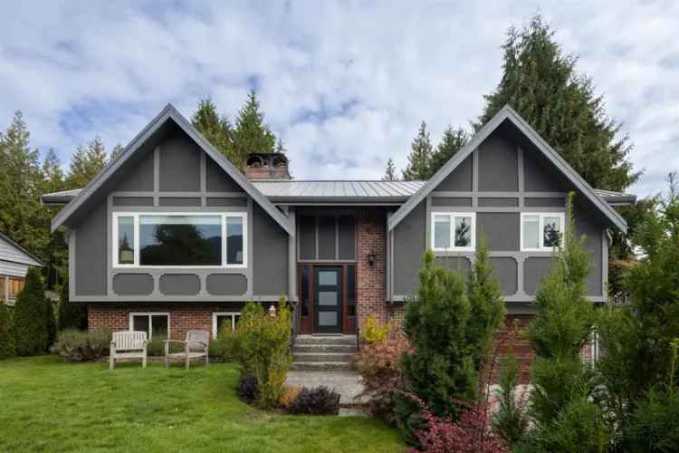 A $2,199,000.00 House/Single Family with 3 bedrooms in Garibaldi Highlands, Squamish