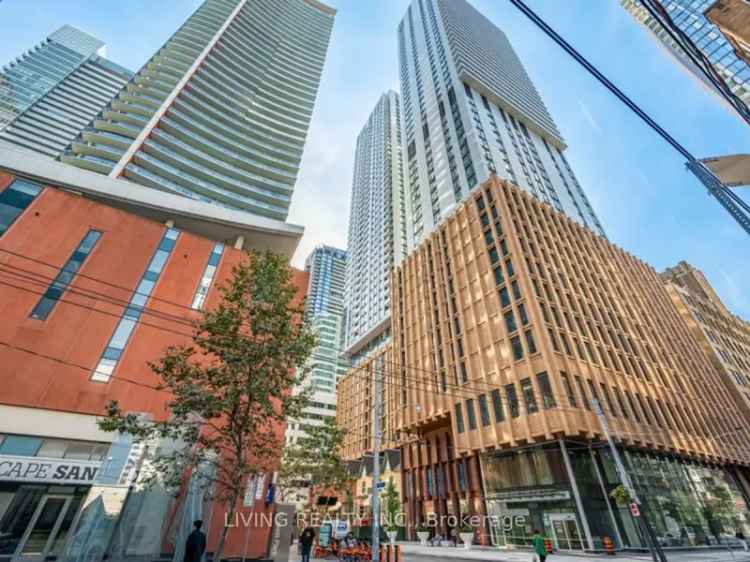 Luxury Toronto Penthouse 3 Beds 2 Baths Entertainment District