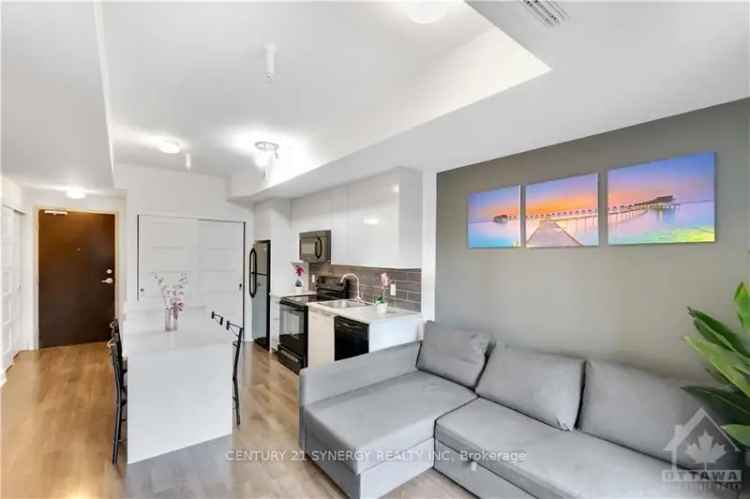 Condo For Sale in (Old) Ottawa, Ontario