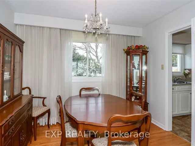 Charming 4 Bedroom Home in Kempenfelt Village Barrie