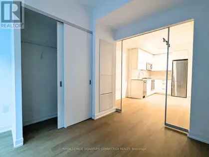 1 room apartment of 367 m² in Toronto