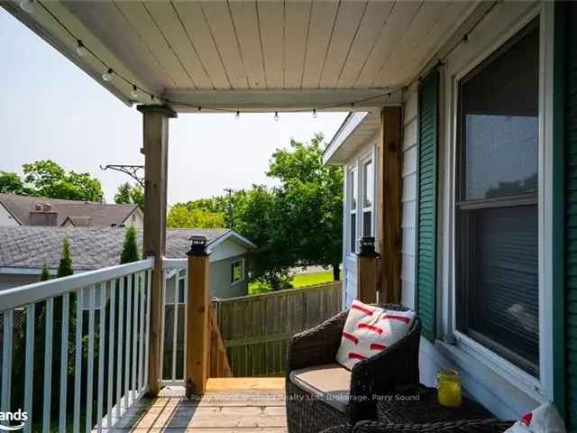 Parry Sound Historic Harbour Home 3 Bedroom 1 Bathroom