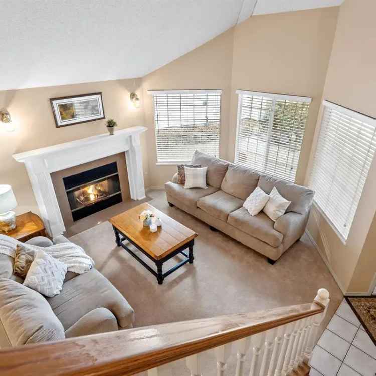 House for sale in Heritage Mountain