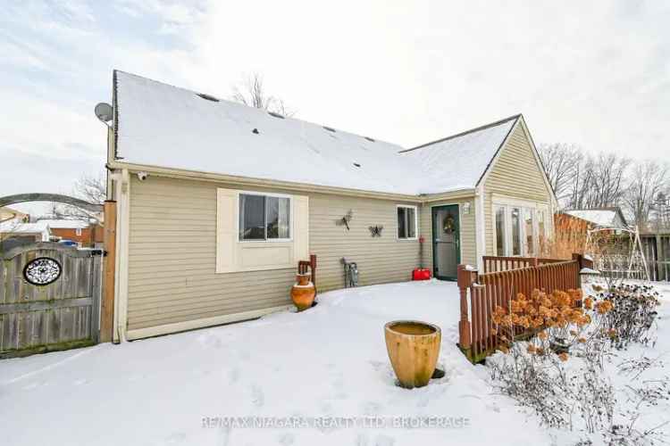 Charming Chalet Bungalow Near Niagara College