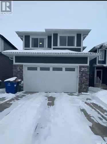 Modern 3 Bed 3 Bath Home in Brighton Saskatoon
