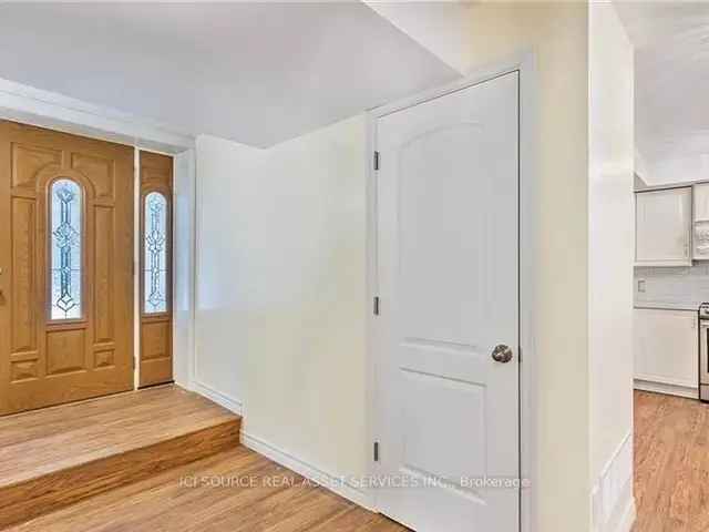 House For Sale in Wasaga Beach, Ontario