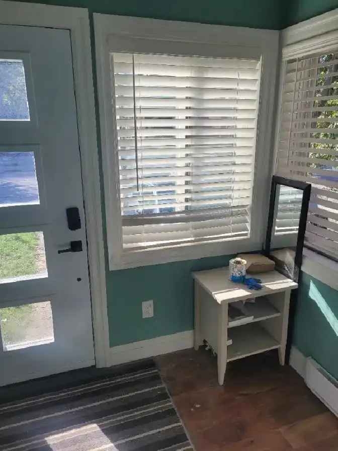 Toronto 3 bedroom 2 bathroom unit for $2900