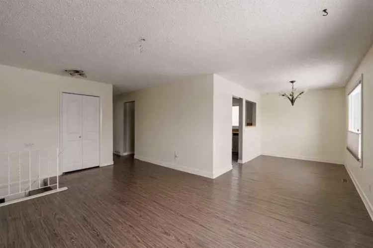 House For Rent in Calgary, Alberta