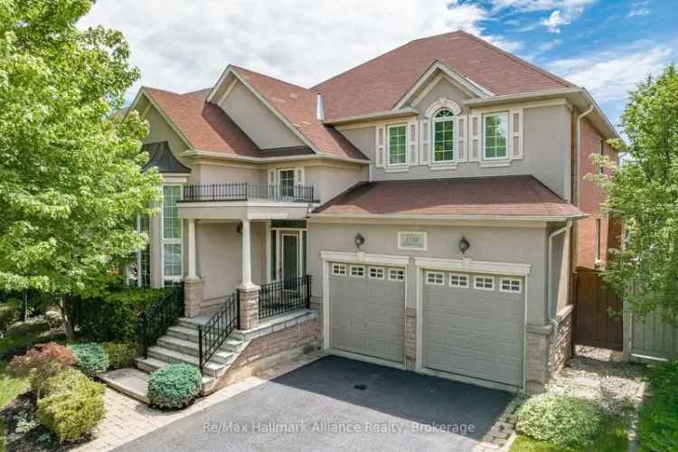 House For Sale in Oakville, Ontario