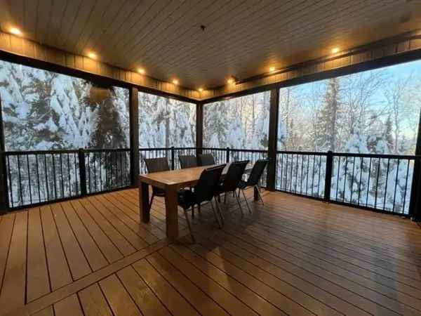 Bungalow for Sale in Charlevoix Sleeps 18